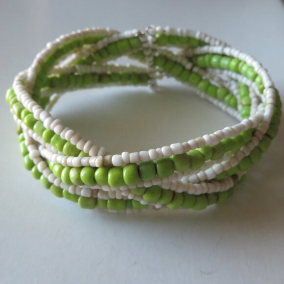 Flexible Green And Ivory Seed Woven Bracelet - Picture 10 of 14
